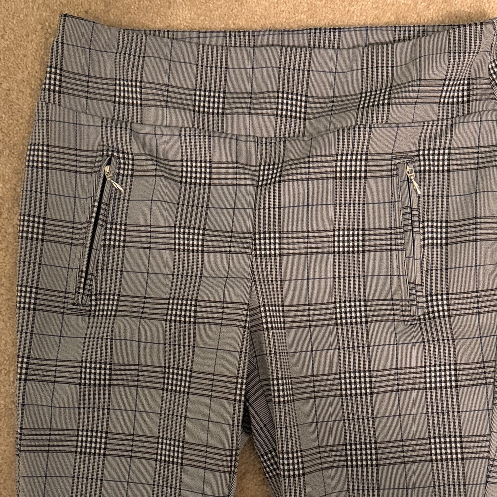 Soho Apparel Ltd Gray Plaid Pants Medium - Picture 2 of 7